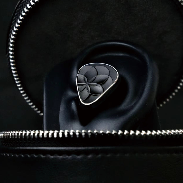 TANGZU X AZLA NOIR BLANC 1 Dynamic Driver 3 Balanced Armature Driver In-Ear Monitor